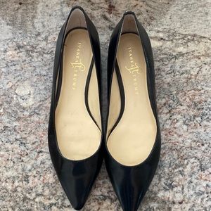 Ivanka Trump black flats
